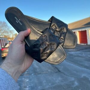 Louis Vuitton Black Flat Women’s Size 38